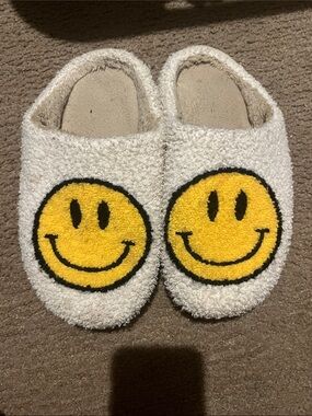 Cozy White Smiley Face Slippers